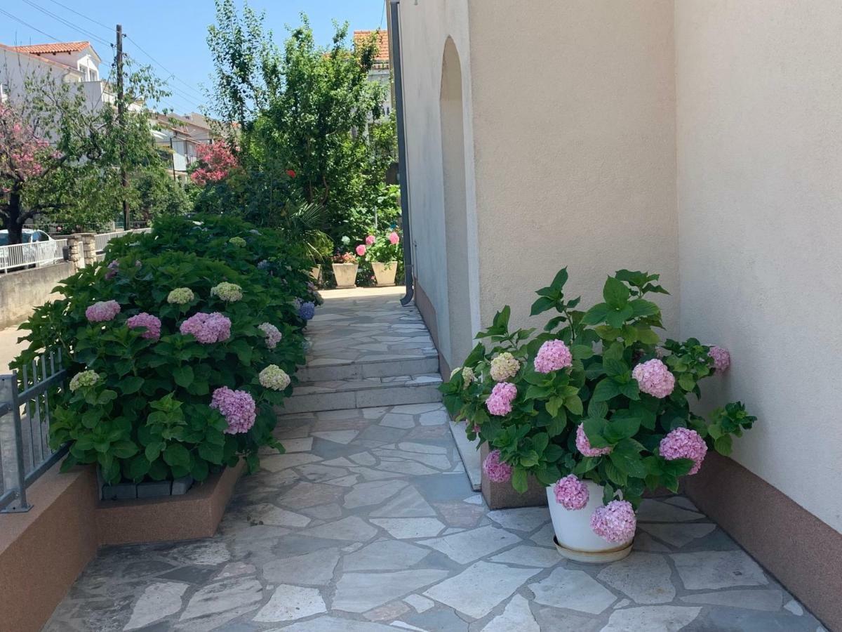 Studio Apartment And Rooms Adria Vodice Exterior photo